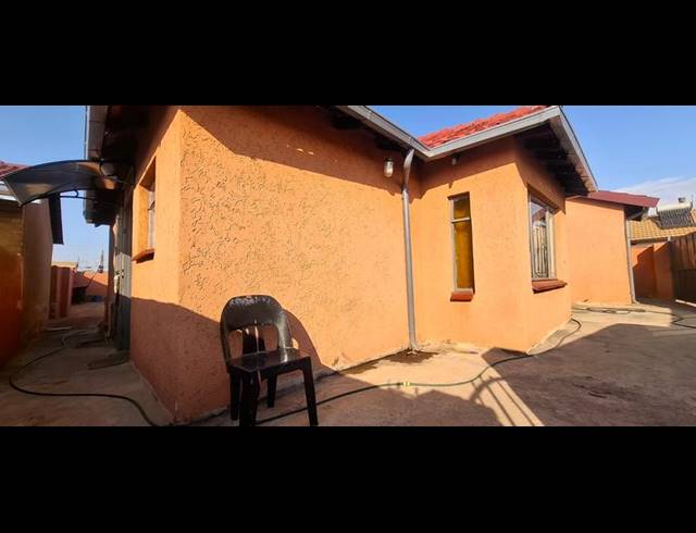 3 BEDROOM HOUSE FOR SALE IN HOSPITAL VIEW